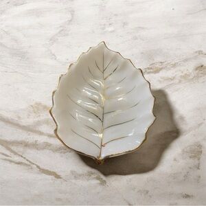Elegant Gold and White Leaf-Shaped Trinket Dish from Occupied Japan